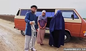 Arab man sells his confess lass